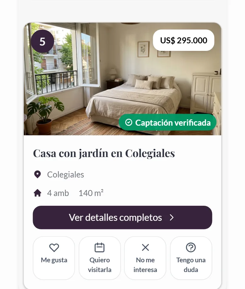 Tarjeta de una propiedad en un catálogo de futuraprop visto desde el celular, con los botones Me gusta, Quiero visitarla, No me interesa y Tengo una duda