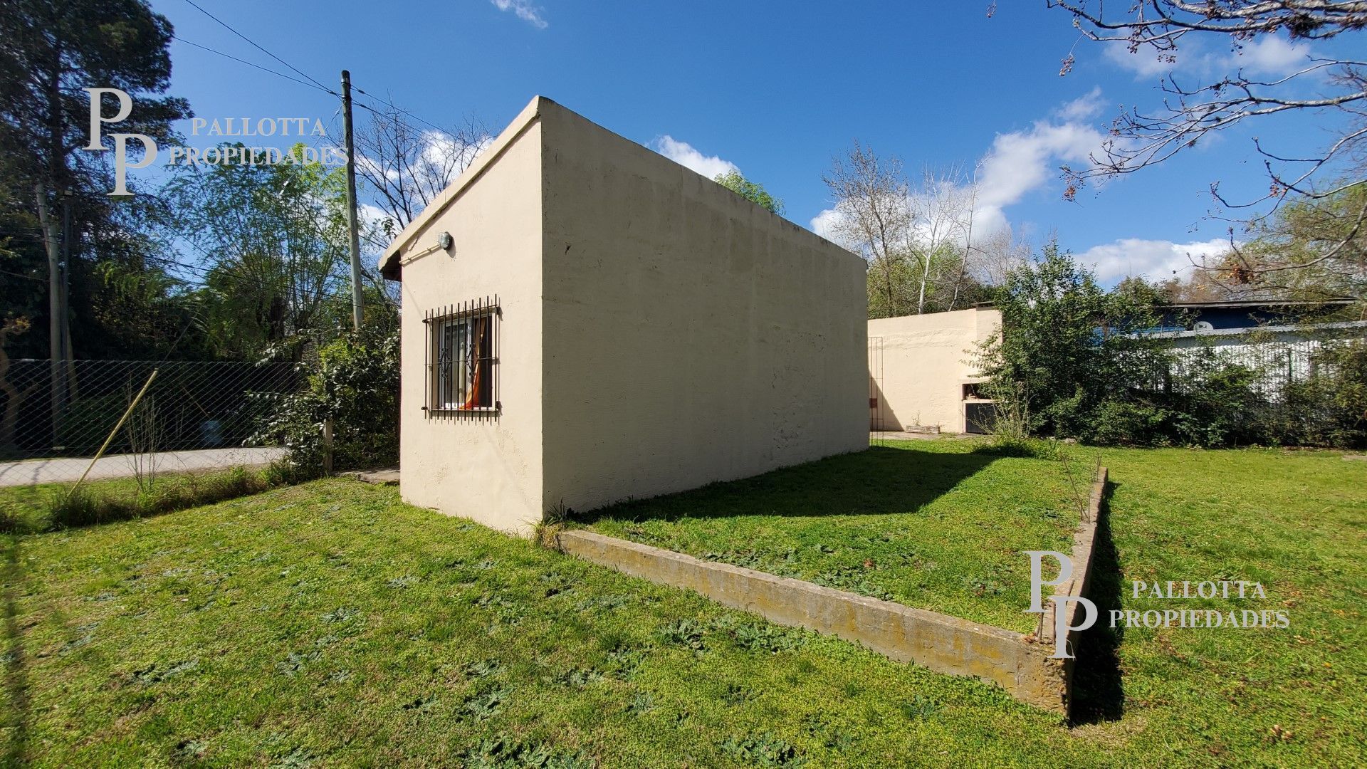 Pequeña casita en La Bota.