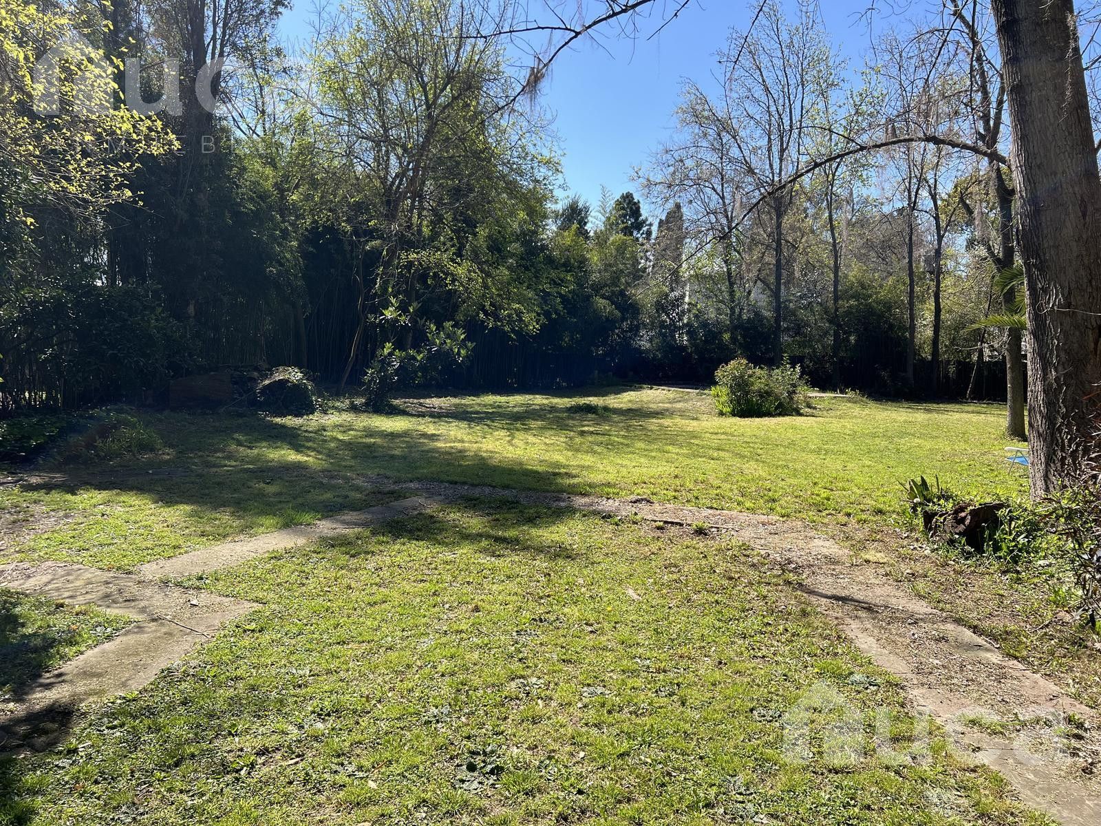 VENTA | Excelente TERRENO Arbolado c/Todos los Servicios| Barrio La Bota