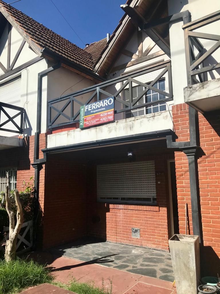 Duplex en Venta en El Barrio "Los Robles"