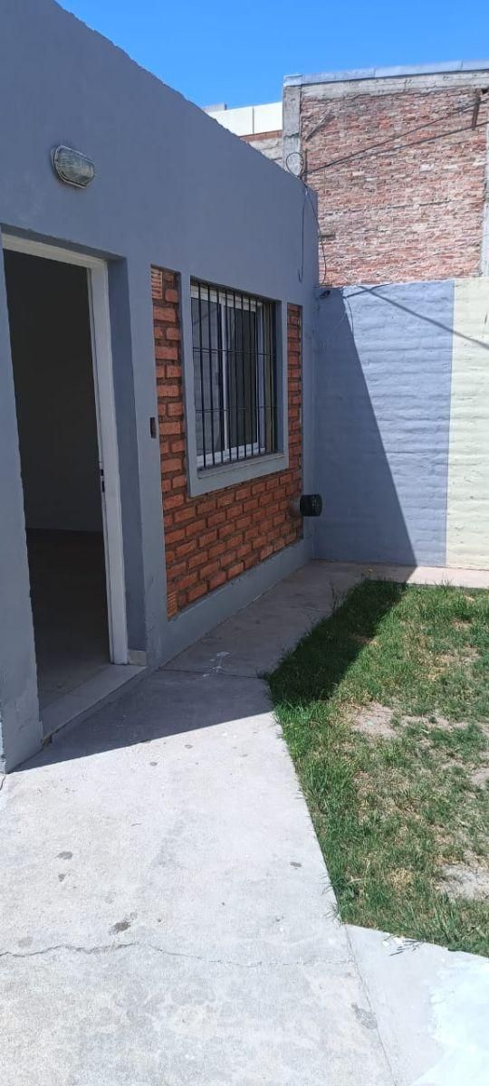 Excelente Casita de Tres Ambientes, Riobamba y Loyola
